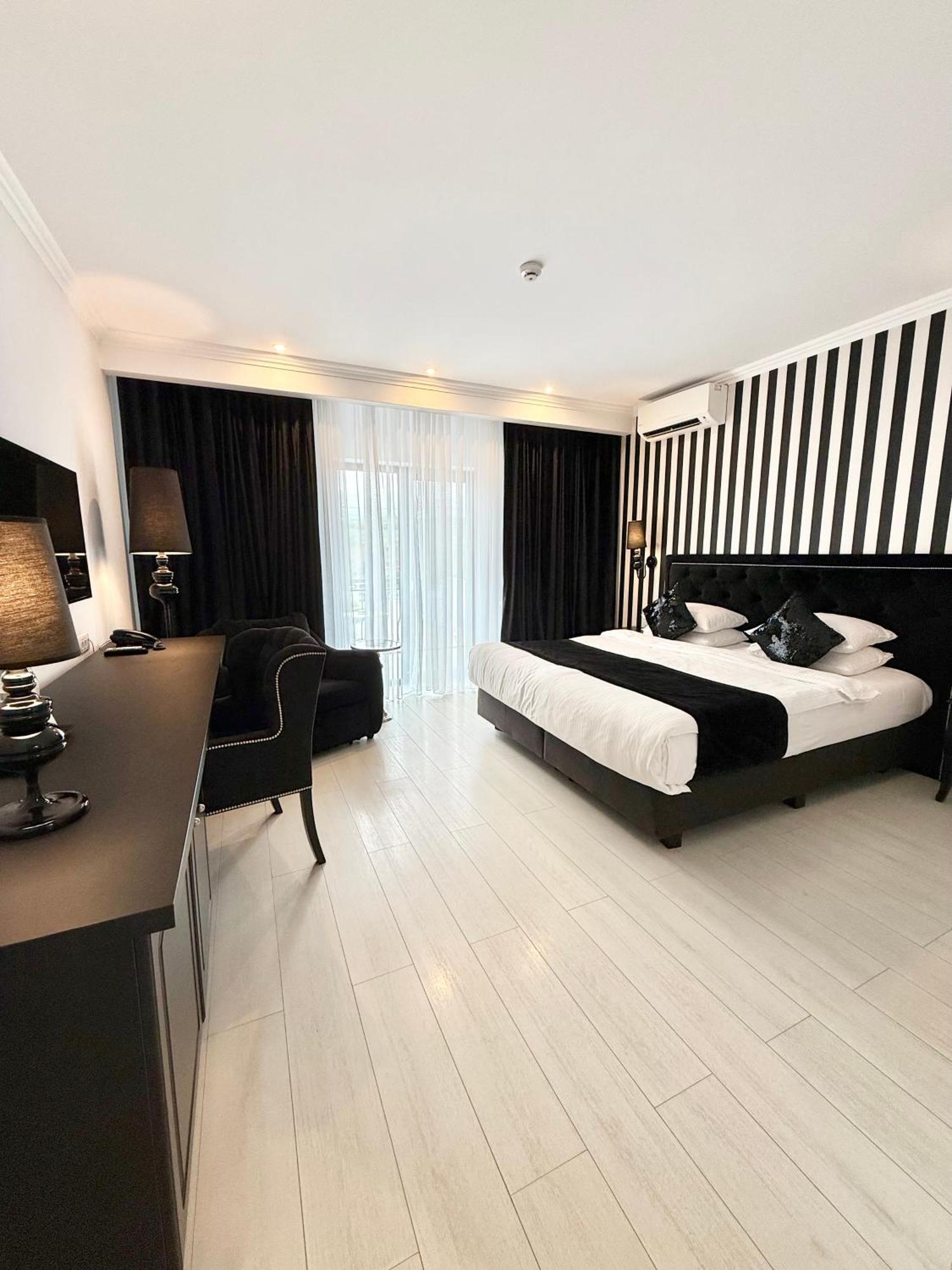 Krystal Boutique Mansion 호텔 후네도아라 외부 사진